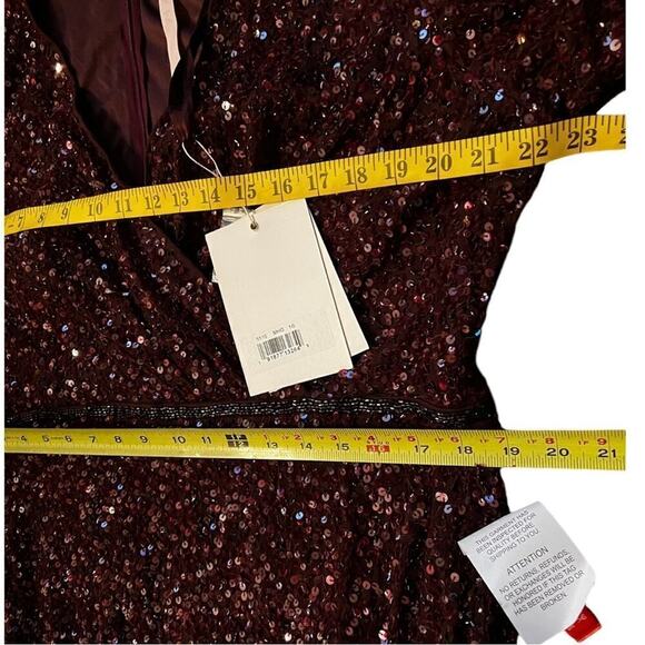 New ▶️ Mac Duggal ◀️ Mahogany Puff Shoulder Sequined Surplice Gown. Size 16 - Picture 11 of 13